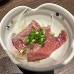 タンテール富士 - お通し　牛刺