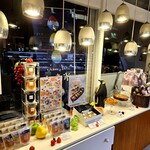 カズノリ イケダ アンディヴィデュエル - いつもワクワクする素敵な店内です