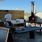 Douce Heights - ピザ職人が焼く