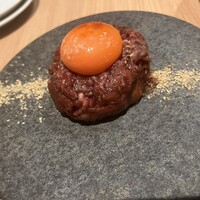 焼肉 黒田 - 炙りユッケ