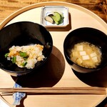 温石 - 鱧と甘長のご飯、お豆腐のお味噌汁も香の物も美味しい