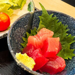 まさや食堂 - 豚しゃぶサラダとマグロぶつ定食（990円）