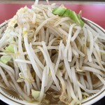 ラーメン もっけだの - 『ラーメンニンニク野菜マシマシ』の野菜