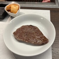 東京食肉市場直送 肉焼屋 D-29 広尾店 - 箸で切れるシャトーブリアン