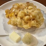 うまいもの 楽味 - トウモロコシの天ぷらはバターがポイント