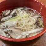 うまいもの 楽味 - 〆のにゅう麺はあご出汁で