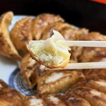 新ちゃん - ぎょうざ　断面