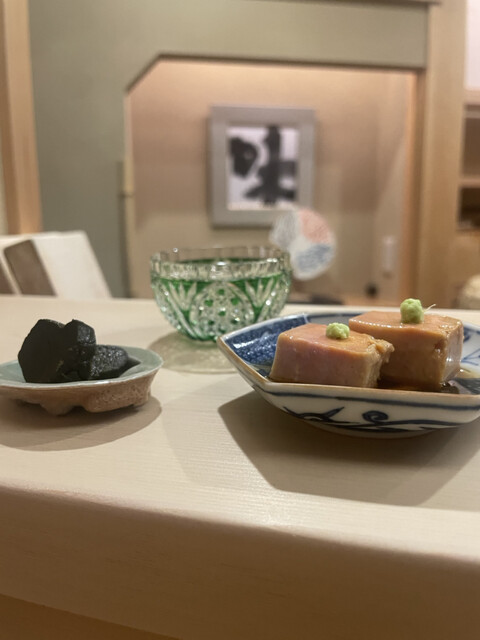 飾り皿 黒とオレンジの美しいグラデーションが特徴の深皿、作家