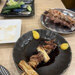 炭火焼きとん焼鶏 出陣 東高円寺店 - 