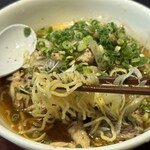 中華屋 Jan - 麺は細麺です