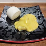 中華ダイニング 一途一心 - エビのマンゴーソース蒸しパン添え