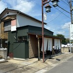 中華そば 深緑 - お店全景。