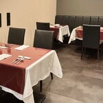 DANz restaurant - ソファ席もございますため、お寛ぎ頂きやすい空間を目指しております。