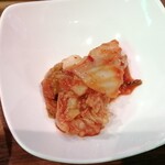 サムギョプサルと韓国料理 TUTUMU38 - 辛くないキムチ