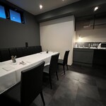 DANz restaurant - 大人数でのご来店の際はテーブルセッティングがございますので要予約でお願いしております。