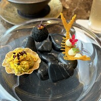 DINING & BAR TABLE 9 TOKYO - 