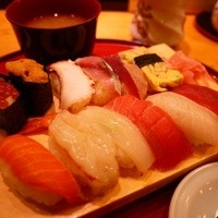 鮨政 西口店 - すし 840円。