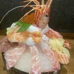 海鮮･寿司処 大漁 見附店 - デカ盛り海鮮丼 小 1,500円