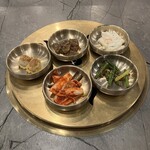 ラオン 焼肉 - パンチャン