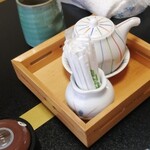 鮨・割烹 清瀧 - 卓上。