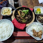 ナカガワ☆スエ食堂 - 鶏づくし定食1200円（定番メニューではありません）