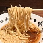 NIBOSHI MANIA - さざえといりこの焦がし醬油蕎麦、麺リフト