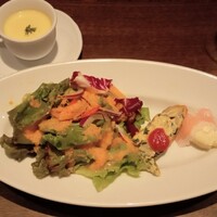 スペイン料理 La Cazuela 三ノ宮 ミント神戸店 - 前菜と冷たいスープ。