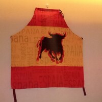 スペイン料理 La Cazuela 三ノ宮 ミント神戸店 - 内装はスペイン！隣にはマタドールのシャツがありました。