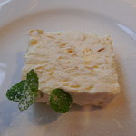 ビオディナミコ - Dolce del giorno 本日のドルチェ「Semifreddo di arancia con noce オレンジとナッツのセミフレッド」