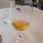 ビオディナミコ - 半分ほど飲んでしまいました。なんでもっと多かったです。なかなかいいフルボディの白でした。値段（2000円）