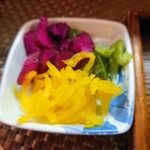 馬刺しと地鶏とマグロ 梅屋 - 漬けもの