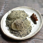 甘酒茶屋 - くろごまきなこもち（６００円）２０２４年８月