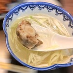 炭焼牛たん 赤兵衛分店 - テールスープ