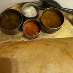 AHILYA INDIAN RESTAURANT - チャトニとラッサム､サンバル