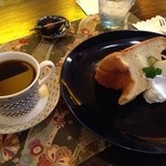 炭火焙煎珈琲 藍 - スペシャルブレンドとシフォンケーキ