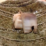 すしやのたい悟 - 房州鮑の蒸し煮、肝のソース