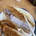 うどんと丼 ふる里 - かつ断面