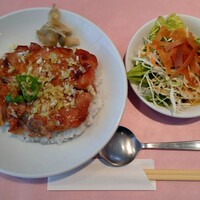 シェフス - 海南丼①
