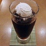 Big Tree Cafe - ｳｲﾝﾅｺｰﾋｰ　480円　（2013/78）　（＾＾