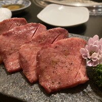 焼肉 しんうち 神楽坂 - 