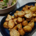 Wilpena Pound Resort - Garlic Roast Potatoes($14)