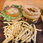 バーガーベア ダイナー - オニオンリングがとても分厚いです！