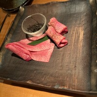 よろにく - タン
