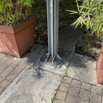 TORPEDO RESTAURANT & CAFE - H鋼の凹みに電気配管するデザインが秀逸