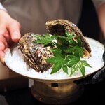 日本焼肉はせ川 別亭 - 【逸品】石川ヨコタ礁　天然岩牡蛎