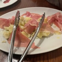 grigio la tavola - 
