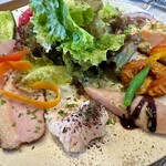 ビストロスリール - 前菜盛り合わせサラダ仕立て