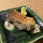 すしやのたい悟 - 甘鯛の松笠焼き