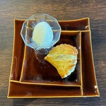 アルベルゴ アスペラ - デザート　アップルパイとジェラード