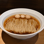 NIBOSHI MANIA - 冷やしさざえといりこの焦がし醤油蕎麦の麺のどんぶり